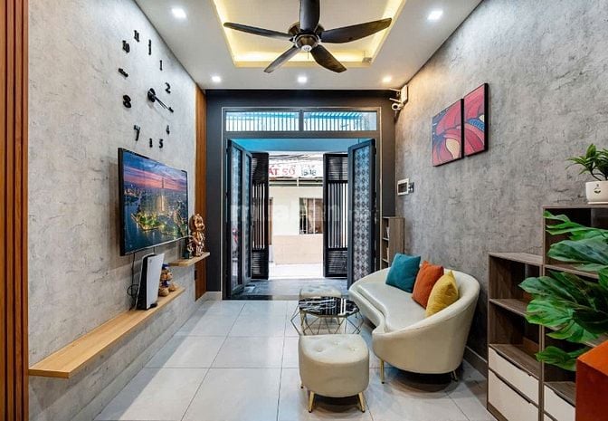 Bán nhà cách mặt tiền vài căn 15/10 Nguyễn Trãi, P.2, Q.5 giáp quận 1 