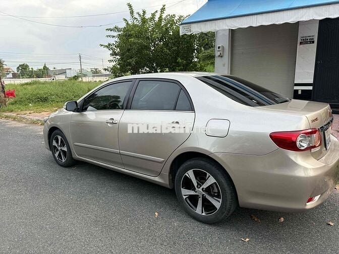 coroll altis 2.0 V.  xe cọp bs 3939