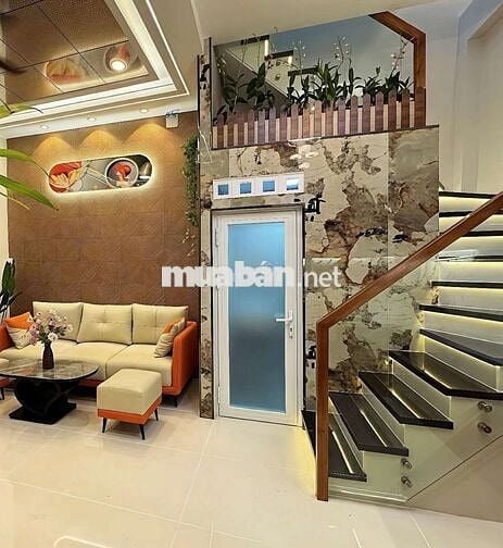 BÁN NHÀ VIP CÒN KM TRI ÂN KHÁCH HÀNG - 1 TRỆT 2 LẦU + 4PN + BAN CÔNG