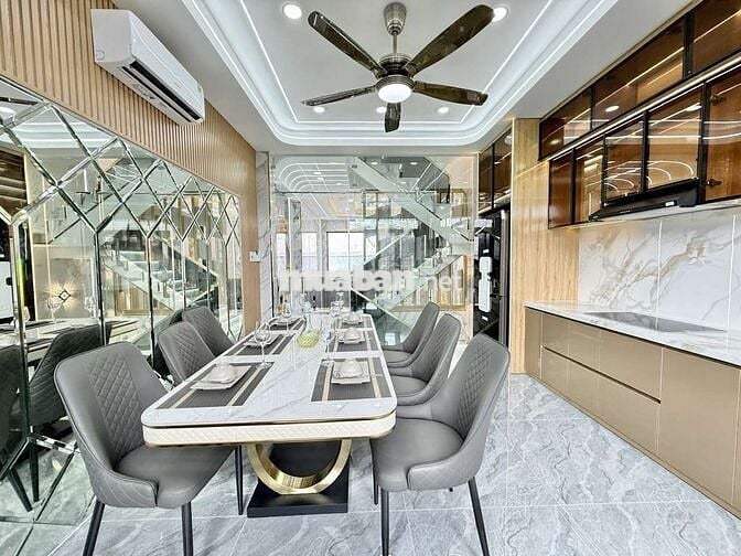 Nhỉnh 6 tỷ Nhà Phố Full Nỗi Thất 1/ Ngắn Trần Thị Hè ( HT42)