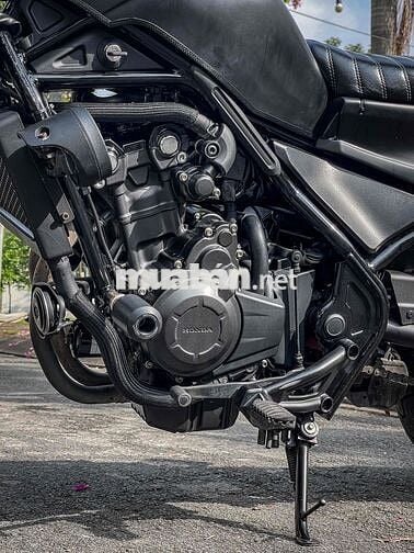 cần bán Honda Rebel500, có nhận giao lưu xe.