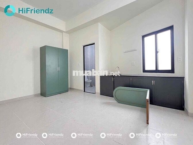 Phòng trọ ban công giá rẻ gần Làng Đại Học, Ga Metro, Ký túc xá khu A