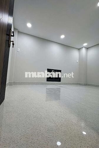 BÁN NHÀ VIP CÒN KM TRI ÂN KHÁCH HÀNG - 1 TRỆT 2 LẦU + 4PN + BAN CÔNG