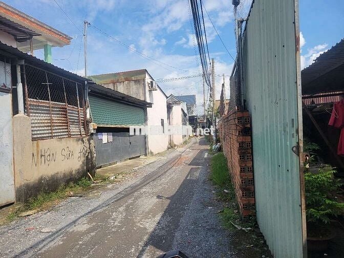 Cho thuê nhà xưởng 200 m Đông Thạnh