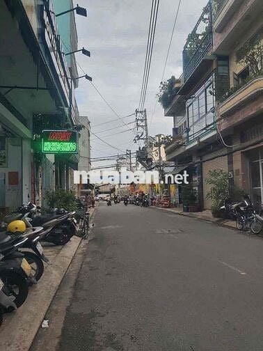 Cho thuê sân trước nhà vs vỉa hè bên hông giá 3tr