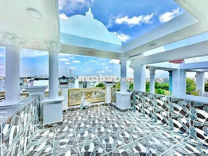 Nhà mới xây 4 x 17 có 5pn 5wc sân thượng