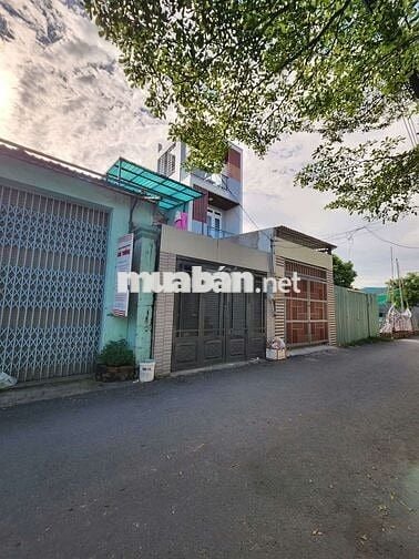 NHÀ TRỆT 2 LẦU HẺM XE TẢI GẦN CHỢ HIỆP BÌNH