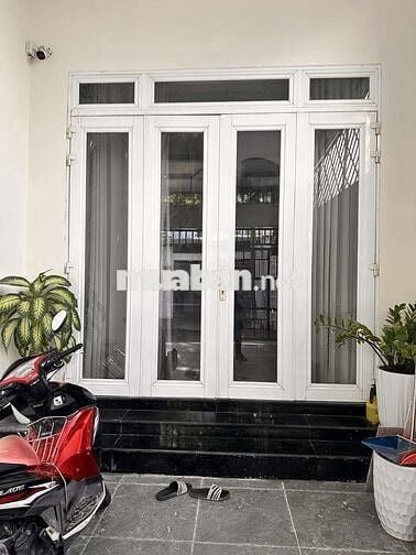 NHÀ TRỆT 2 LẦU HẺM XE TẢI GẦN CHỢ HIỆP BÌNH