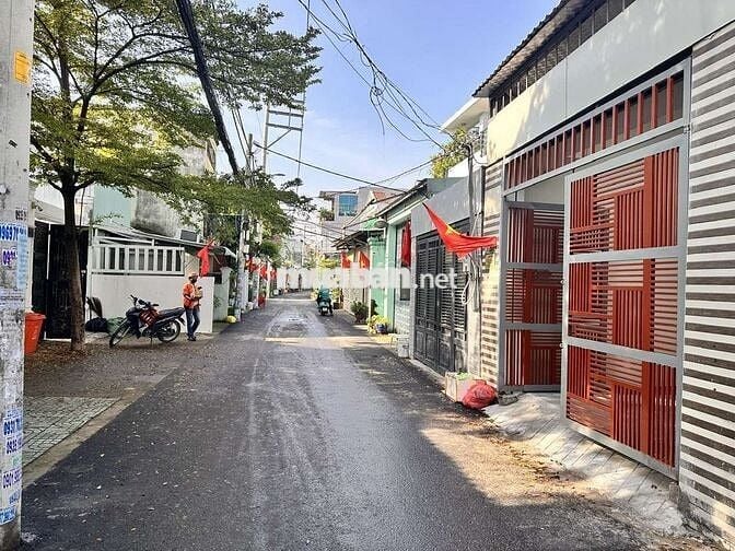 NHÀ TRỆT 2 LẦU HẺM XE TẢI GẦN CHỢ HIỆP BÌNH