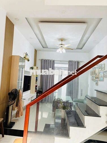 NHÀ TRỆT 2 LẦU HẺM XE TẢI GẦN CHỢ HIỆP BÌNH