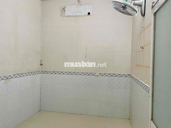 CHO THUÊ NHÀ NGUYÊN CĂN NGAY PHỐ ĂN UỐNG HẺM 51