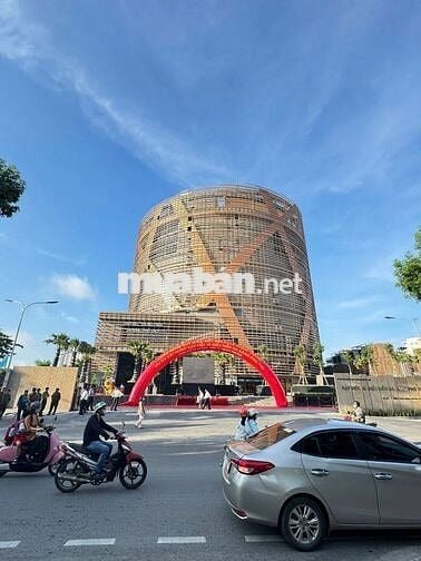 CHO THUÊ NHÀ ĐẸP, MỚI TOANH ĐỐI DIỆN RẠP XIẾC MỚI PHÚ THỌ, QUẬN 10.