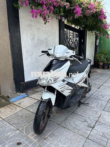 Honda Air Blade 110 màu trắng 2008 zin êm