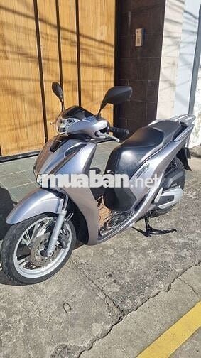 Bán lại xe ga honda sh 2018 xe đẹp