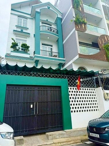 CHDV 28Pn HXH 2MT đường Đặng Thuỳ Trâm. 7x30m 210m2. TN: 160-180Tr/Th.