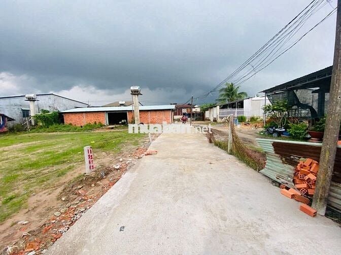 100m2 đường bê tông. Gần KCN Phước Đông. Chốt 190tr hết đất