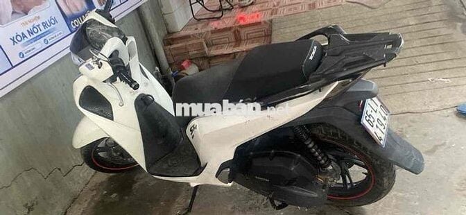 cần bán gấp chiếc sh cuối 2018