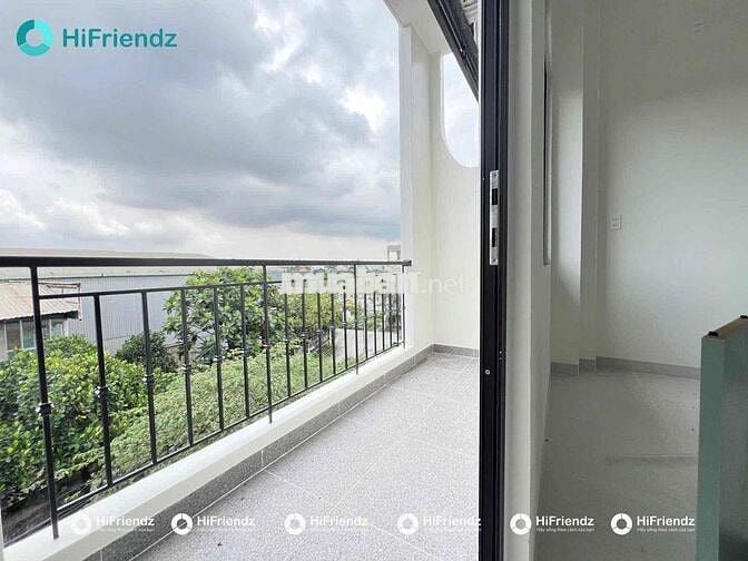 STUDIO BAN CÔNG NGAY LÀNG ĐẠI HỌC VỪA RA LÒ