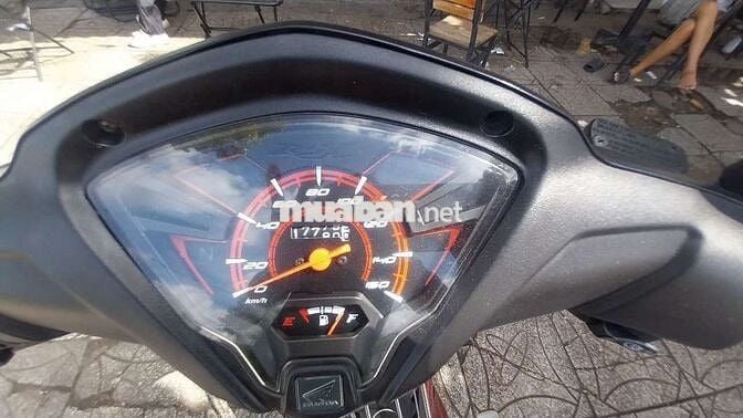 Xe wave fi nữ chạy rất ít đi.