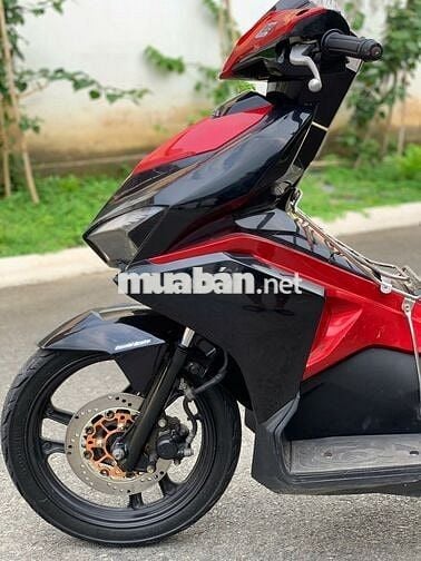 Xe máy Honda Air Blade đỏ đen 2017