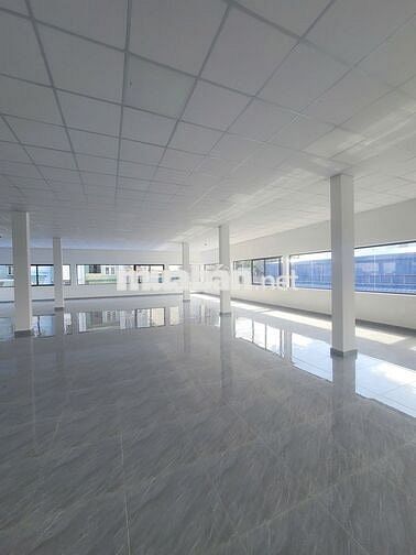 20x40 MB trống suốt Mặt Tiền Võ Văn Kiệt Q1 - Có Bãi Xe Riêng