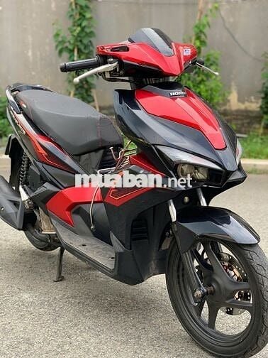 Xe máy Honda Air Blade đỏ đen 2017