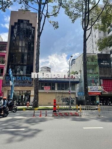 120tr Nguyên Căn 12x20 Trần Hưng Đạo Q1 - Phù Hợp Showroom, Quán Nhậu