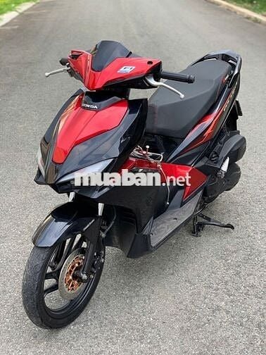 Xe máy Honda Air Blade đỏ đen 2017