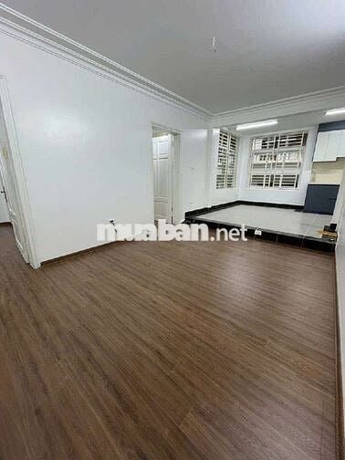 Tập thể phố Vạn Bảo Ba Đình siêu thuận tiện 76m 3pn đẹp giá 6.2 tỷ