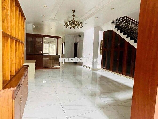 Biệt Thự 7x25m 3Lầu ST (8PN 7WC) Hẻm 6m. 1/ Ông Ích Khiêm. Quận 11