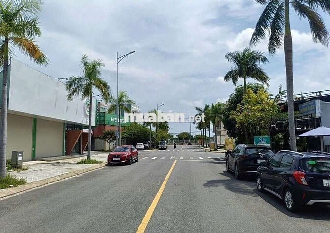 Cần Bán Lô Đất Nền ,Sổ Đẹp Đất Đẹp , Kẹp Cống , Cách Lô Góc 1 Lô