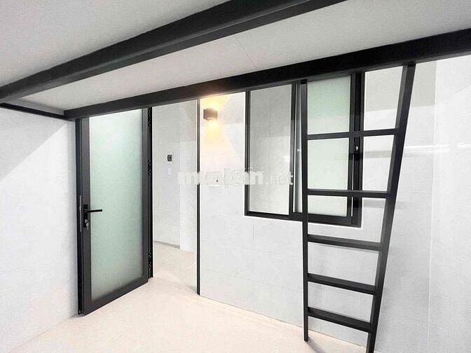 Phòng Mới, Đẹp Sẵn Máy Lạnh Gần SPKT Ngân Hàng