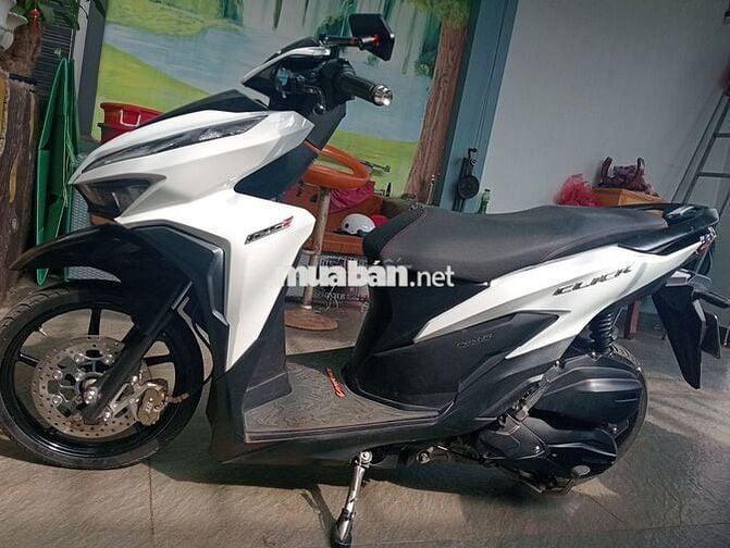 Cần bán xe vario125 có kiểng nhẹ còn mâm zin
