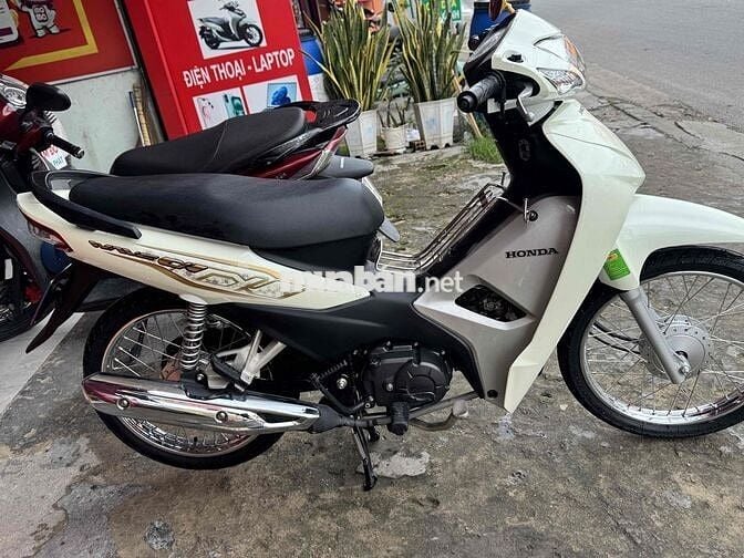 Thanh lý wave trắng dk 2024 odo chuẩn 5000km