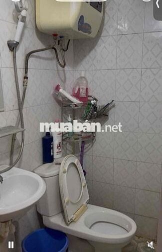 Nhà riêng chính chủ, xây cao có gác xép sân ngõ riêng