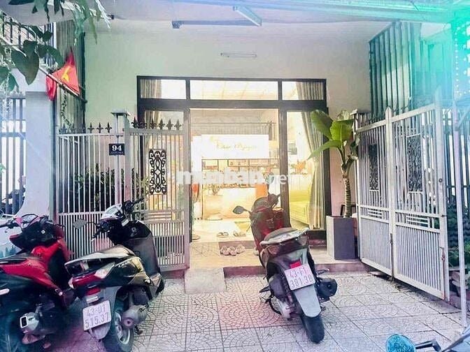 Bán đất tặng nhà MT Nguyễn chích, gần biển