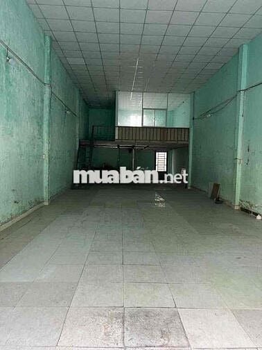 nhà 6x20m gác lửng, phù hợp chứa hàng làm may cắt, in thêu