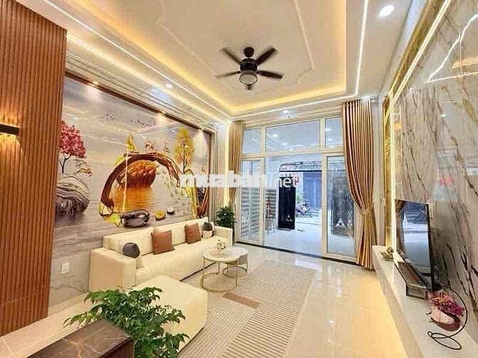 Nhà Đẹp Hiếm Có, Gần ngã Tư ga Quận 12