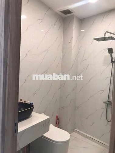 Nhà đẹp đường Hòa Hảo, 3 Phòng ngủ, Gần Bệnh viện và đầy đủ tiện ích