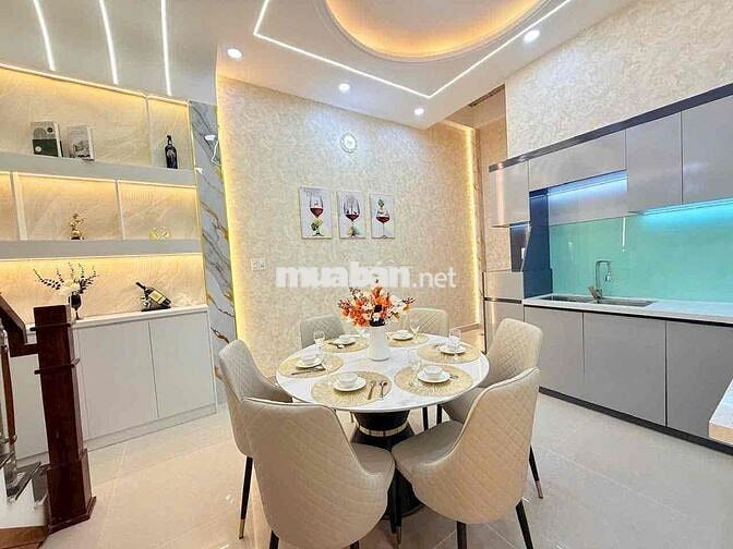 Nhà Đẹp Hiếm Có, Gần ngã Tư ga Quận 12