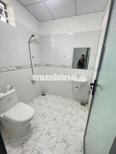 Chung cư Hồng Loan 57m2 chỉ 4 triệu