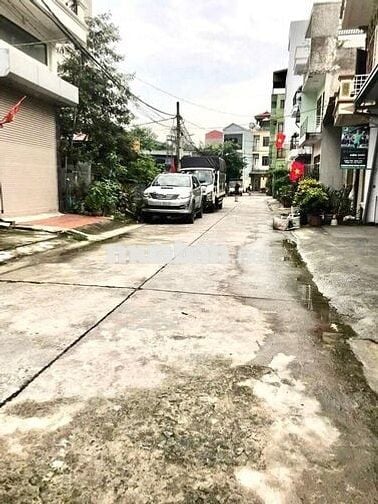 Bán gấp đất TĐC Ngọc Hồi ô tô ,phân lô ,vỉa hè ,kinh doanh giá 7.7 tỷ