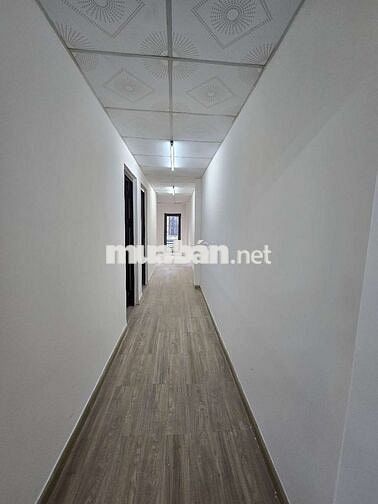 Cho thuê nhà nguyên căn 2 tầng mt Phạm Hùng, hòa xuân