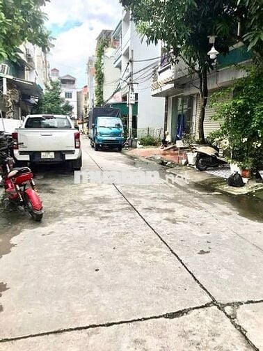 Bán gấp đất TĐC Ngọc Hồi ô tô ,phân lô ,vỉa hè ,kinh doanh giá 7.7 tỷ