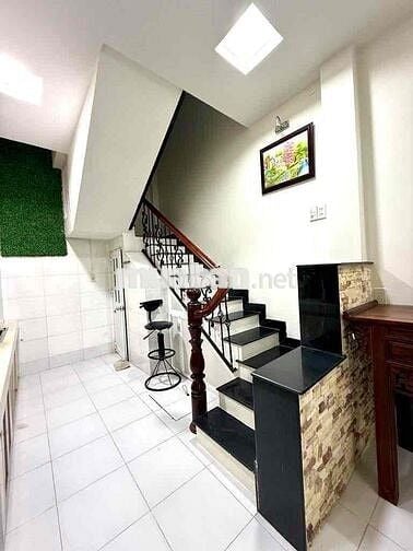 NHÀ 4 TẦNG,DTSD 120m2,3 PHÒNG NGỦ, HOÀ HƯNG, P.13, QUẬN 10