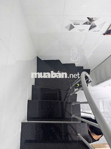 Nhà hẻm 10m2, 1 phòng ngủ, đường Lê Quang Định, Q. Bình Thạnh