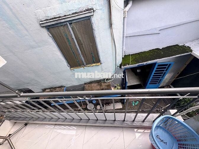 Nhà hẻm 10m2, 1 phòng ngủ, đường Lê Quang Định, Q. Bình Thạnh