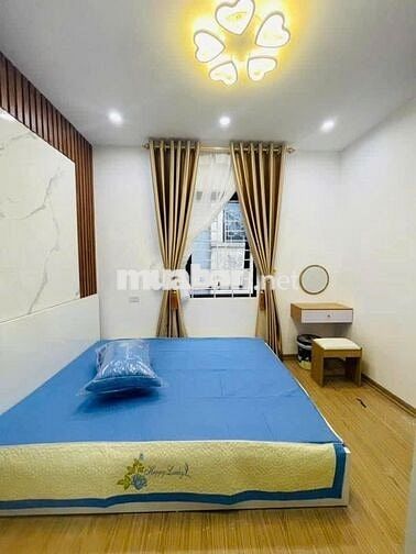 Bán Nhà Ngõ Quỳnh 25M x 5T Chỉ 5,4 Tỷ.Lô góc, 20m ra phố,full nội thất