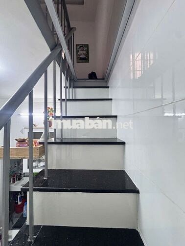 Nhà hẻm 10m2, 1 phòng ngủ, đường Lê Quang Định, Q. Bình Thạnh