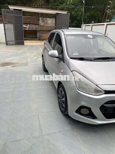 Huyndai i10 nhập khẩu màu zin không khoan đục